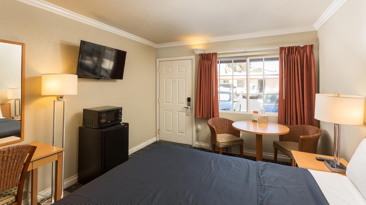 גרדן גרוב Harbor Motel מראה חיצוני תמונה