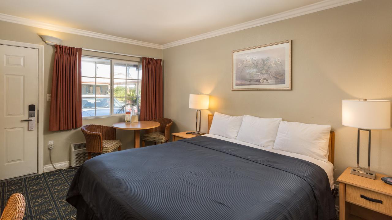 גרדן גרוב Harbor Motel מראה חיצוני תמונה