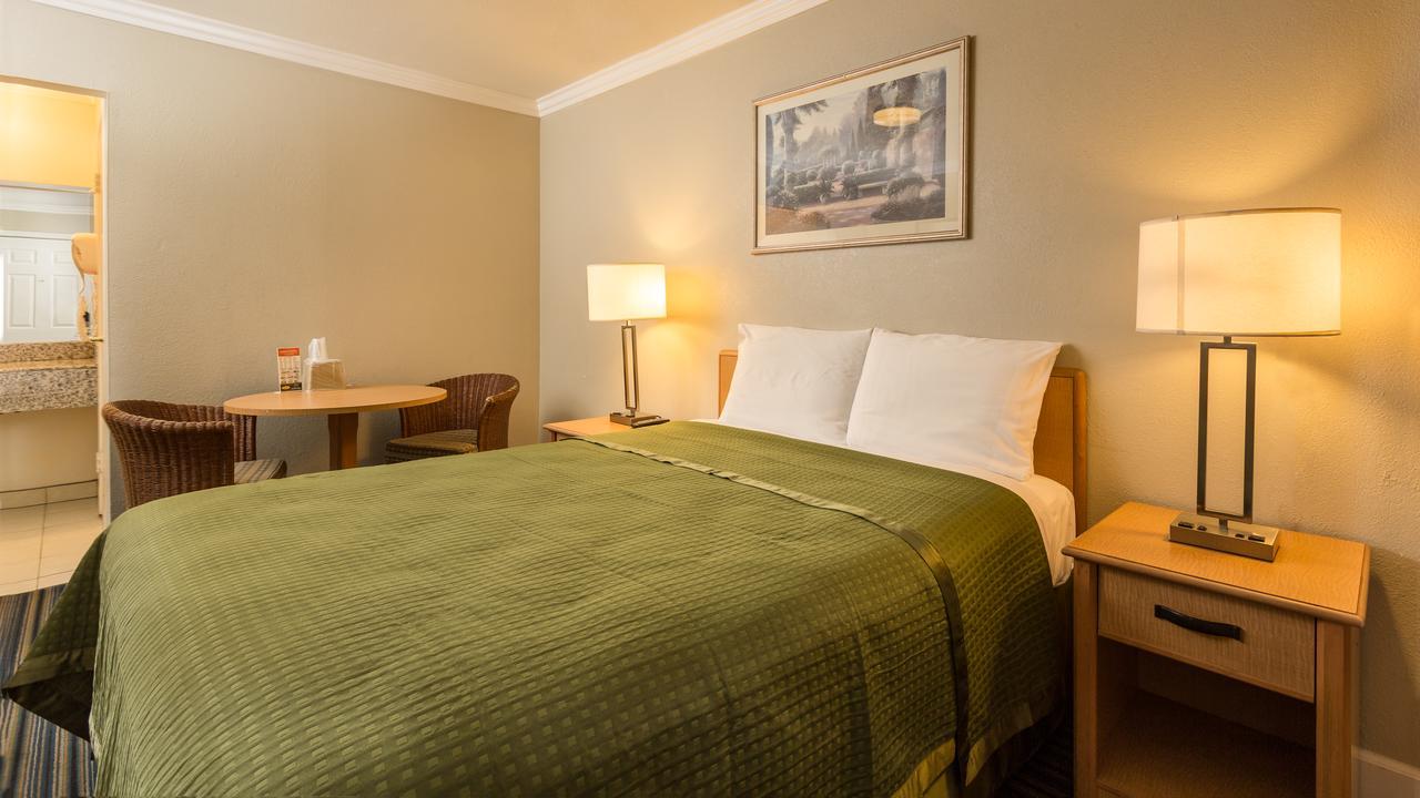 גרדן גרוב Harbor Motel מראה חיצוני תמונה