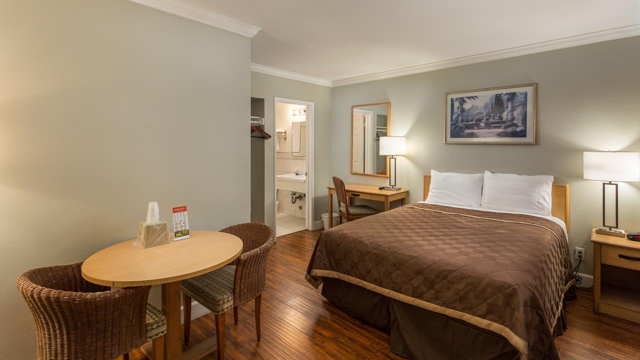 גרדן גרוב Harbor Motel מראה חיצוני תמונה