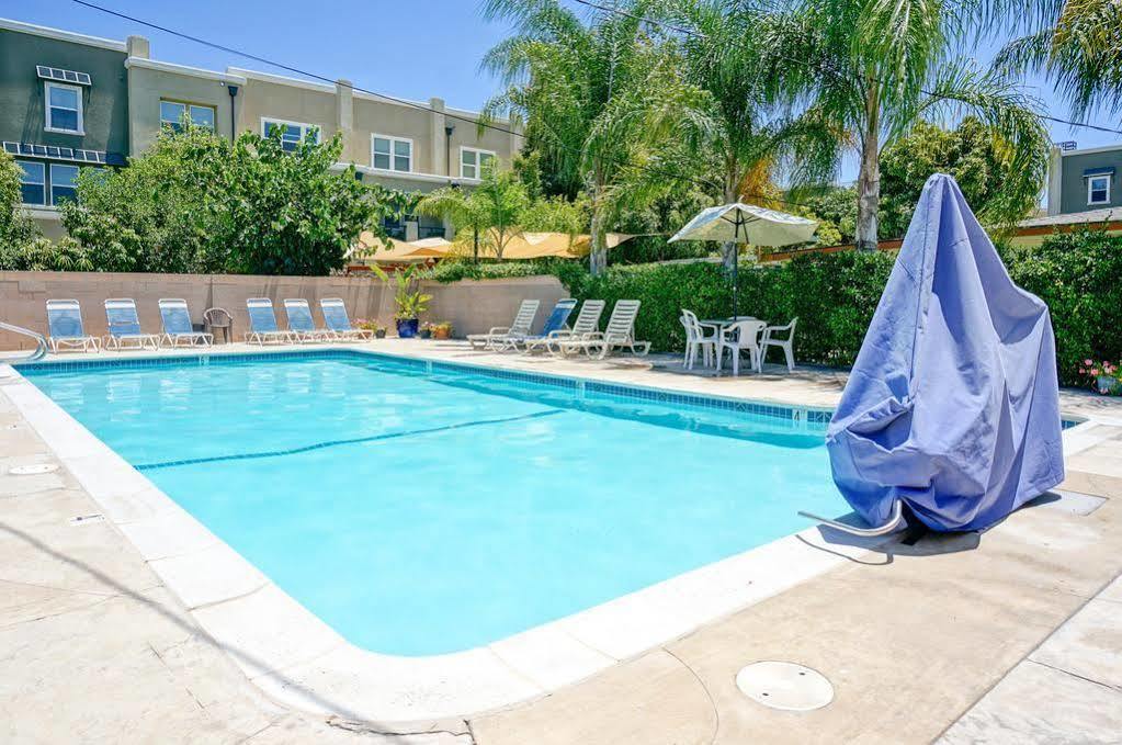 גרדן גרוב Harbor Motel מראה חיצוני תמונה