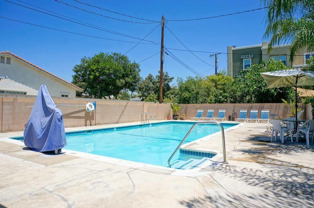 גרדן גרוב Harbor Motel מראה חיצוני תמונה